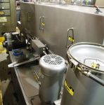 2012-conveyor-washer-4 2012-conveyor-washer-4